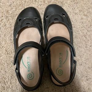 Women’s Sandals size 38 (7)